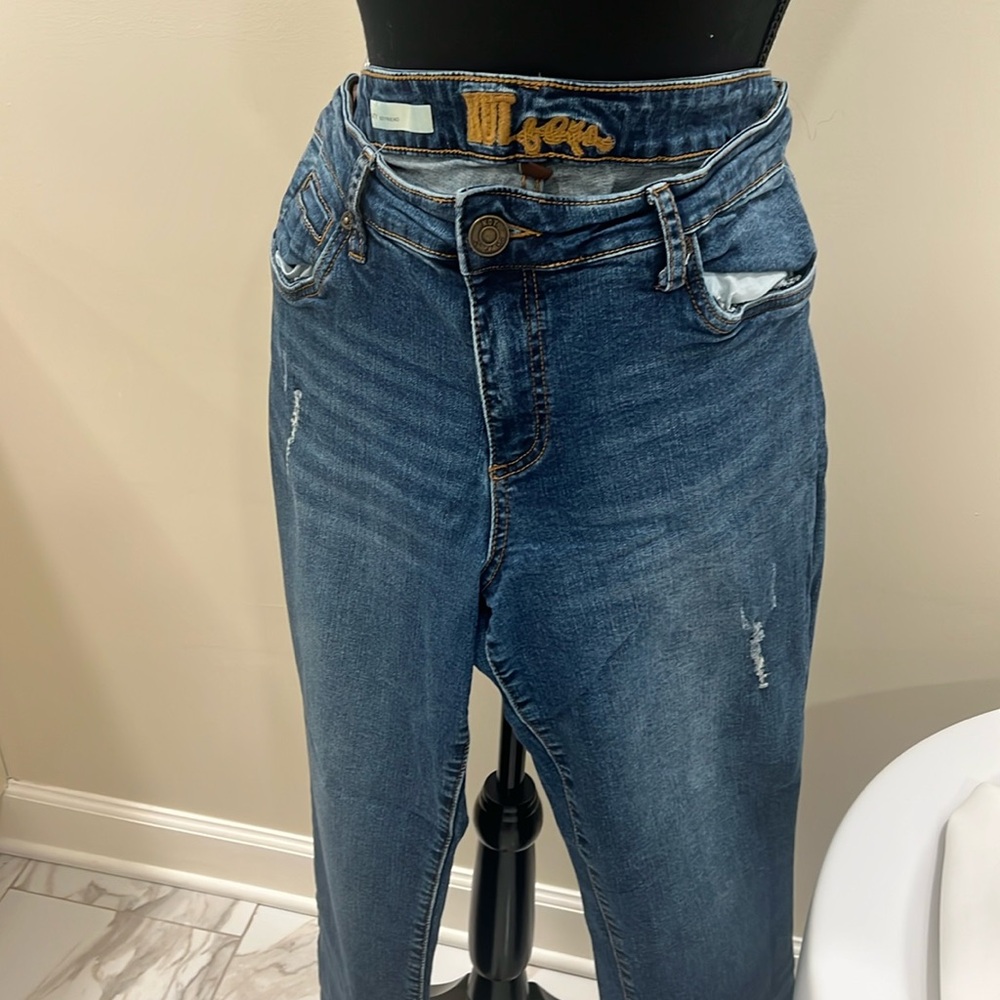 Kut from the Kloth Katy Boyfriend Jean size 14